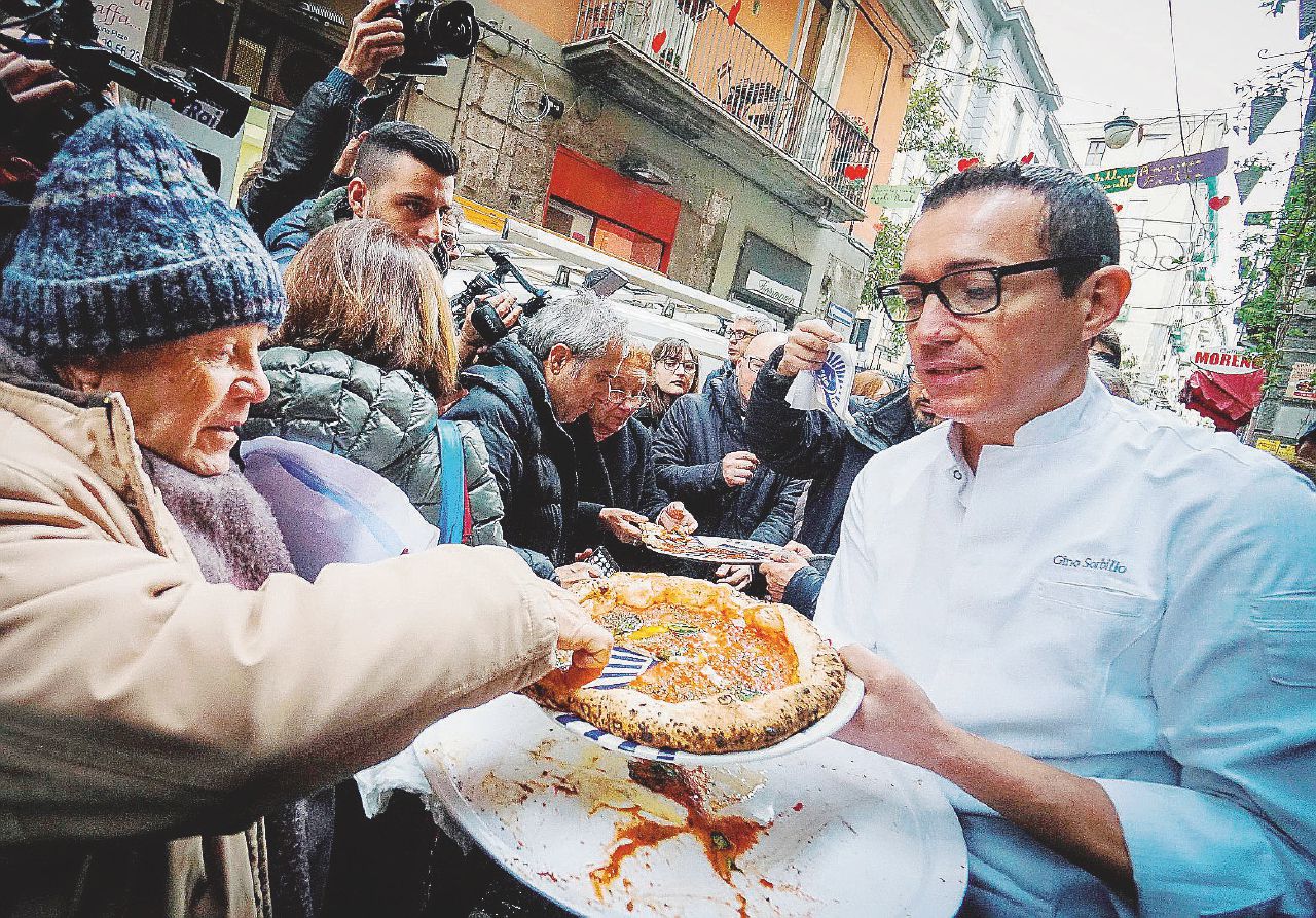 Sorbillo, anche la bomba è l’anima del commercio