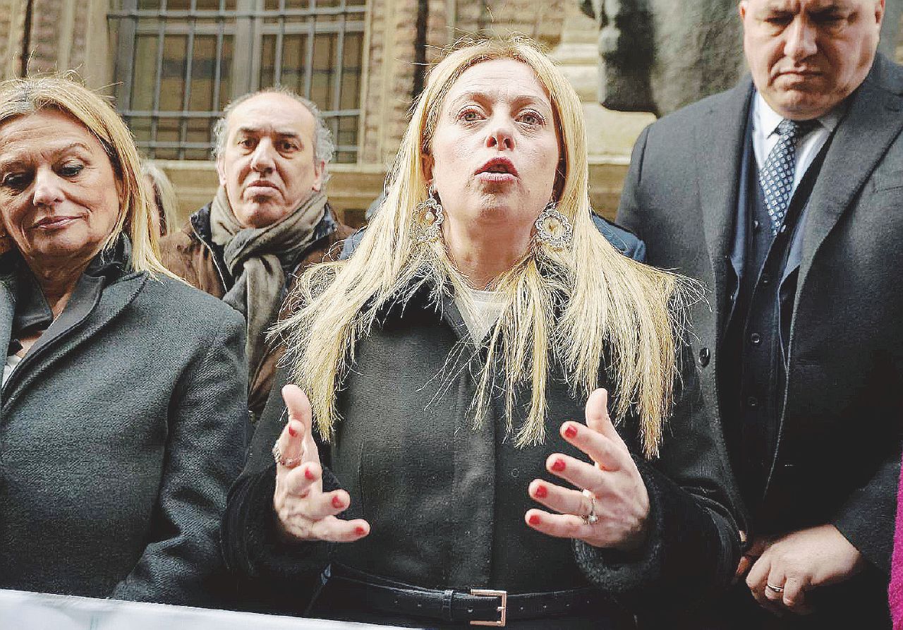 Alle Europee FdI rischia: la Meloni chiama Storace