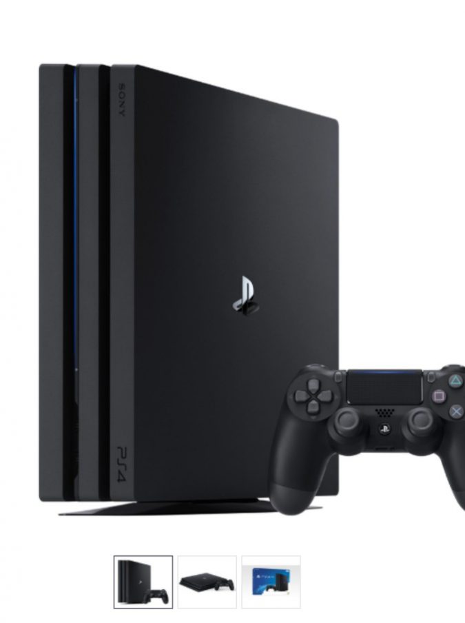 Acquista la PlayStation4 ma la pesa al banco di frutta e verdura pagandola 9,29 euro: arrestato Acquista la PlayStation4 ma la pesa al banco di frutta e verdura pagandola 9,29 euro: arrestato