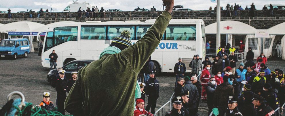 “Finalmente terraferma”. I 47 migranti a Catania “Finalmente terraferma”. I 47 migranti a Catania