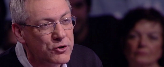 Copertina di Landini come Fantozzi, inciampa nel congiuntivo e ripete a raffica: “Vadi, vadi…”. Corrado Formigli impassibile