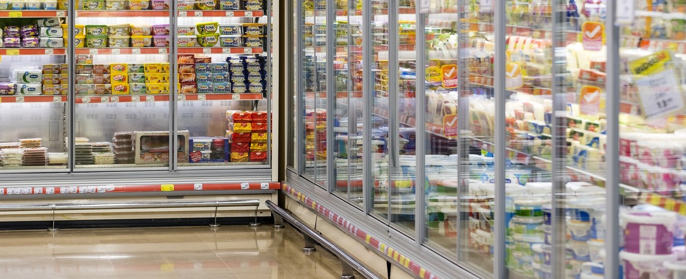 Il frigorifero che spia i clienti del supermercato, la nuova era del marketing invasivo