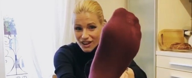 Copertina di Michelle Hunziker: “Io porto la dentiera? Non è vero. Ma ora vi svelo cosa mi sono rifatta…”