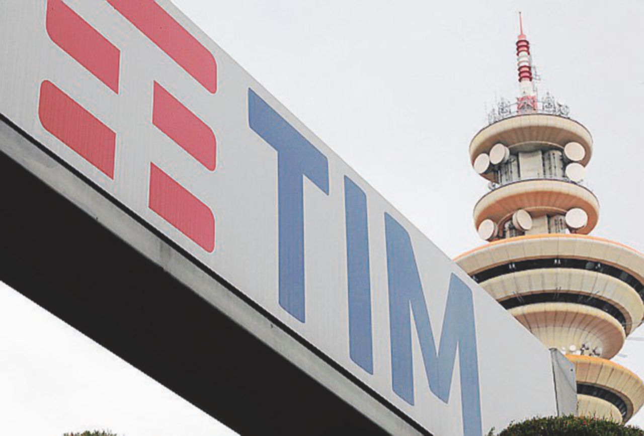 Copertina di Tim, per farmi levare un numero era meglio se telefonavo a Kafka