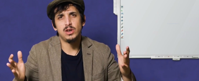 Copertina di “La lingua meridionale è superiore”, l’appello rivolto all’Accademia della Crusca è tutto da ridere: “Escilo”