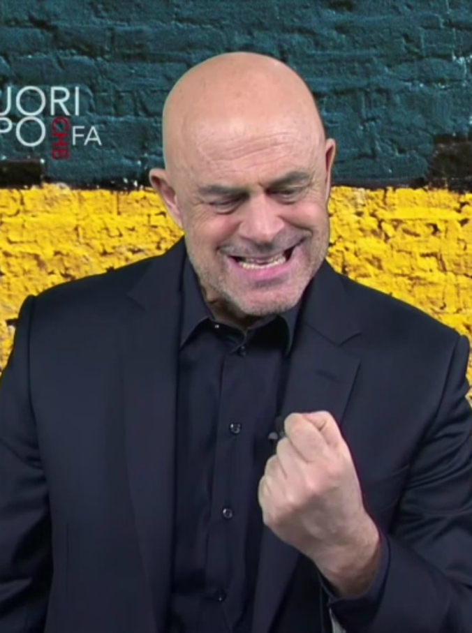 Copertina di Tav, Crozza: “Doveva unire Torino-Lione e invece divide Di Maio e un c…”. Poi: “Vi spiego perché i due litigano”