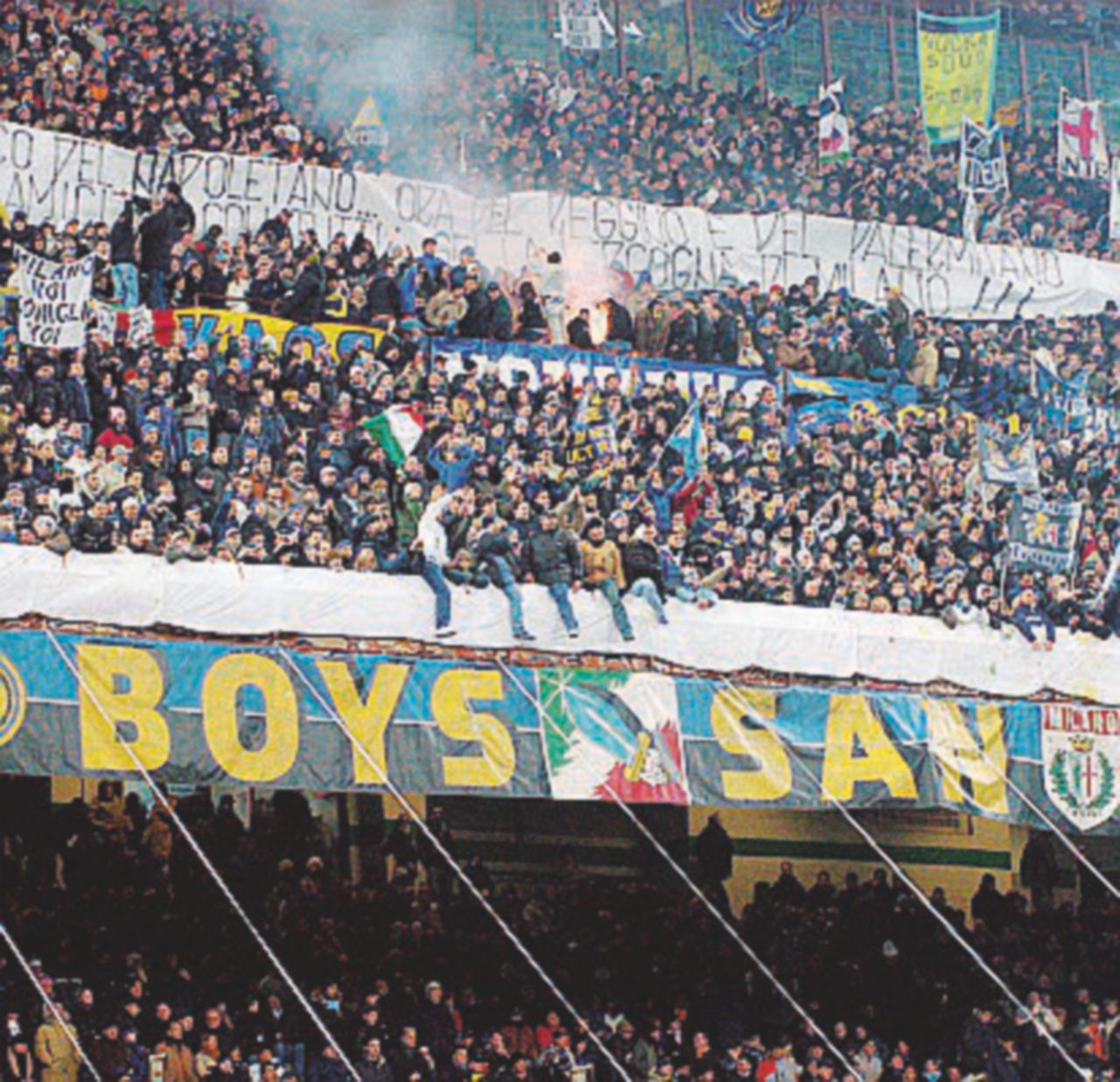 Copertina di Scontri e ultrà investito e ucciso, chiesto il giudizio immediato per i primi sei interisti arrestati