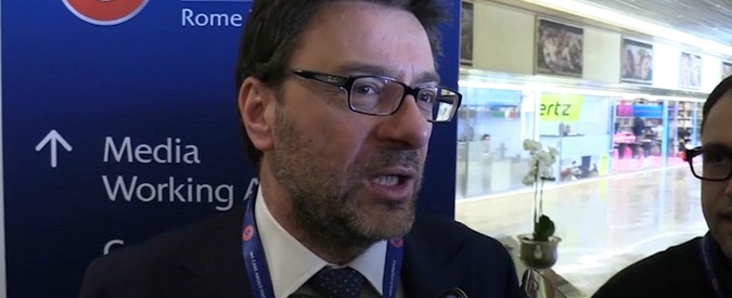 Copertina di Tav, Giorgetti: “Serve mettersi al tavolo, ma è difficile trovare una sintesi se ognuno va per conto suo”