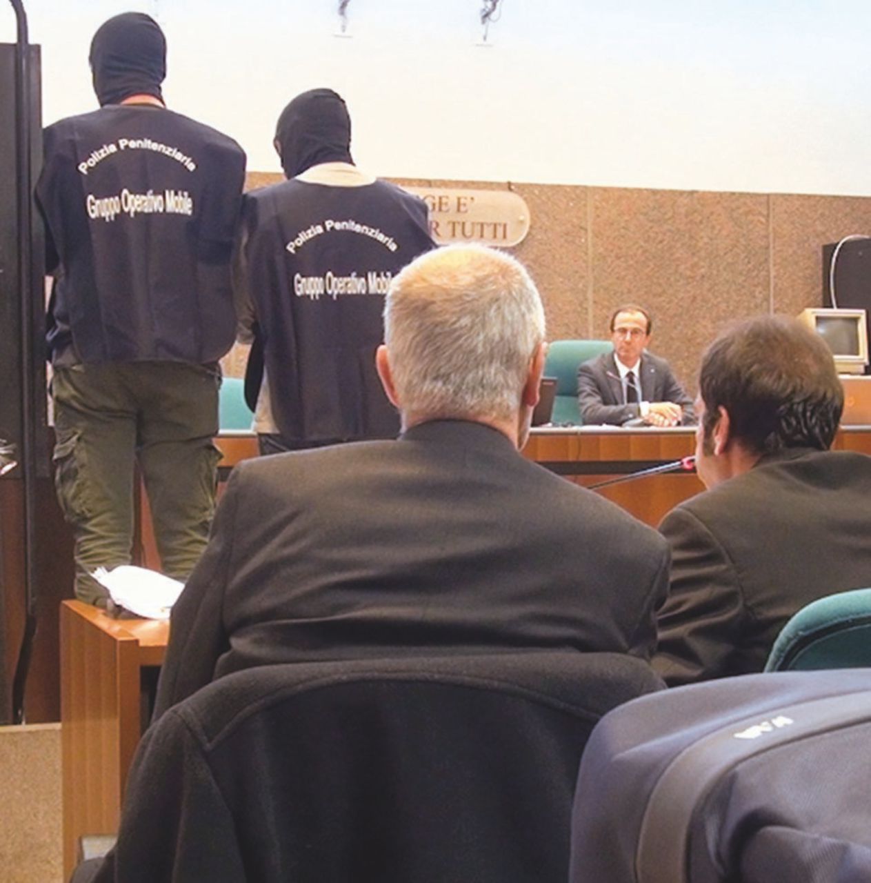 Copertina di “Mica ho censurato Brusca su Berlusconi. Ho fatto come il Tg4”