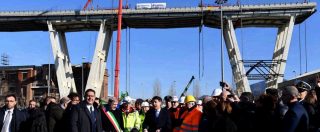 Ponte Morandi, iniziata la demolizione: smontato segmento di 40 metri.  Toninelli: “Se manutenuto non avremmo 43 morti”
