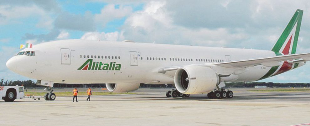 Alitalia, vendetta di Parigi: Air France si sfila Alitalia, vendetta di Parigi: Air France si sfila