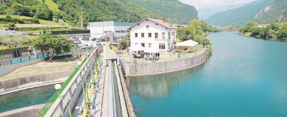 Energia “pulita” - Una centrale idroelettrica dell’Enel in Veneto - Ansa Grandi centrali alle Regioni: il regalo miliardario al Nord