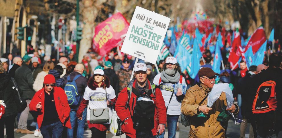 Le tre sigle – Sono scese in piazza a Roma, per la prima volta unite dopo molto tempo, Cgil, Cisl e Uil – LaPresse