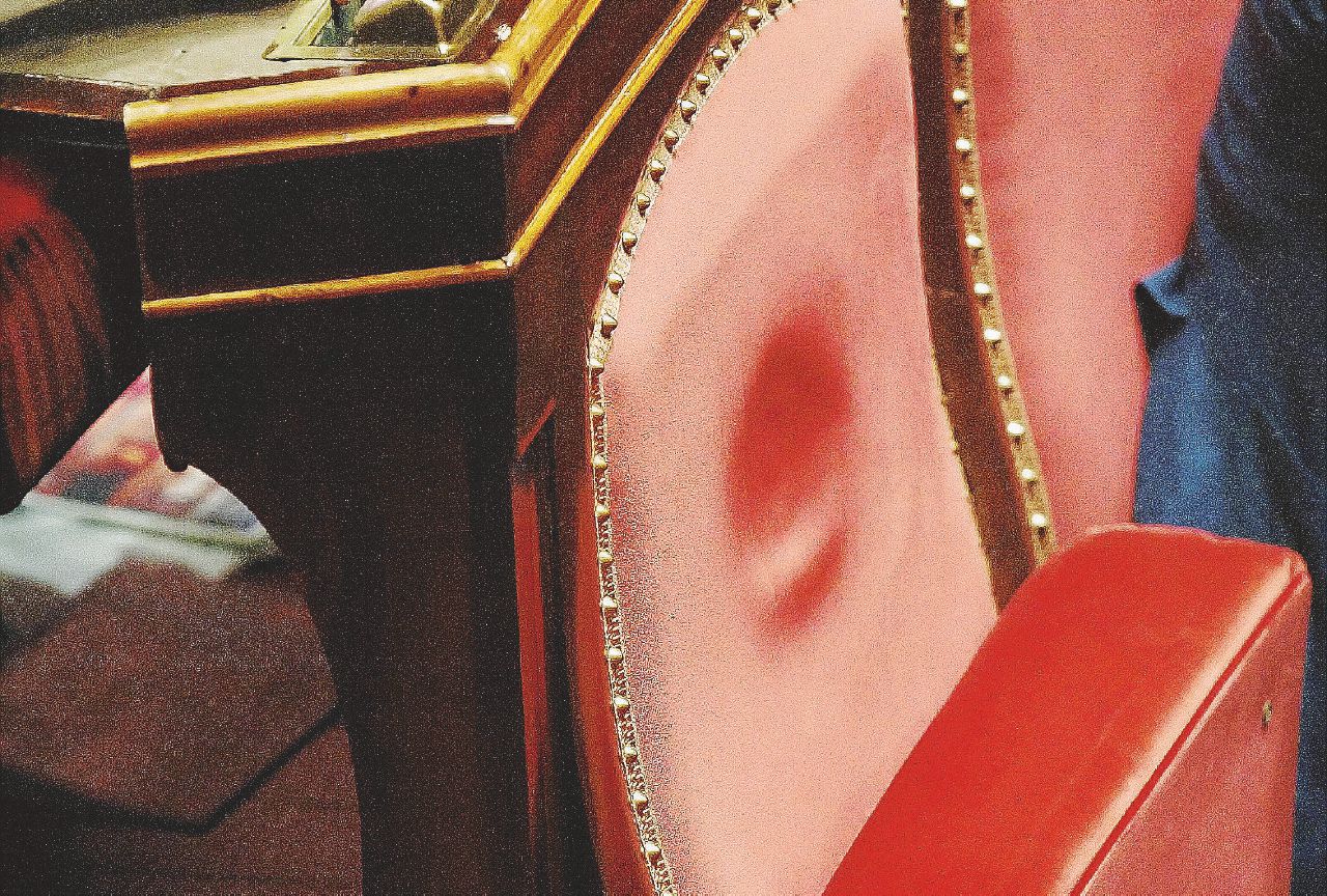 Copertina di Casellati, peana ad Andreotti: la gobba “è un monumento”