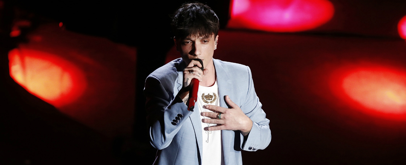 Copertina di Sanremo 2019, a Ultimo consiglio un corso accelerato di bon ton