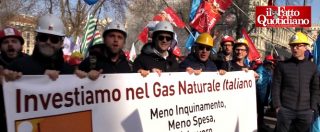 Copertina di Trivelle, caschi gialli in piazza con i sindacati: “Stop alle perforazioni? Danno per l’Italia, compreremo gas dall’estero”