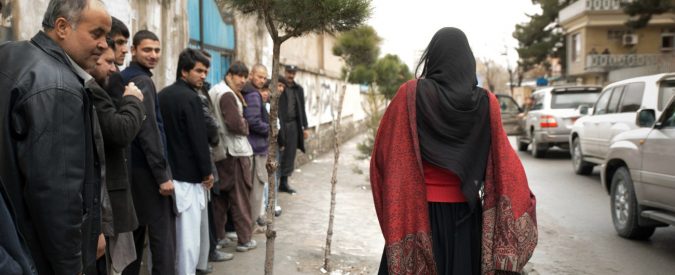 Afghanistan, per le donne torna il Medioevo: “Con intesa Usa-Taliban addio conquiste in politica, famiglia, scuola e lavoro”
