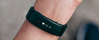 Copertina di Sony trasforma l’orologio tradizionale in uno smartwatch con cinturini raffinati ma costosi