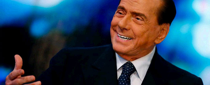 Berlusconi, nuovo show su Rete4 contro M5s: “Italiani, siete un vergogna. Ma come si fa a ragionare così?”