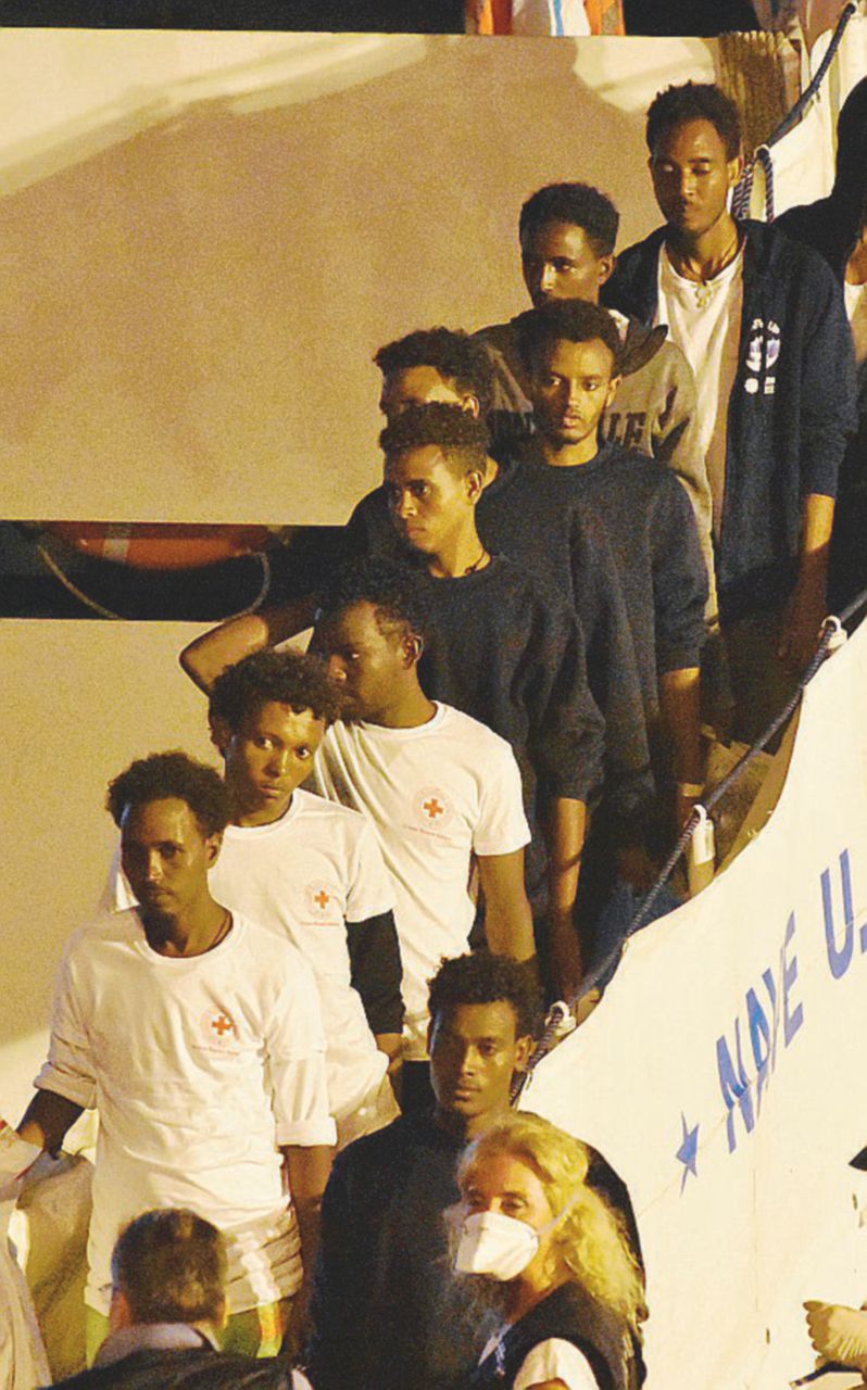 Copertina di “Se l’Italia nega il processo al ministro rischia una sanzione dalla Corte Ue”