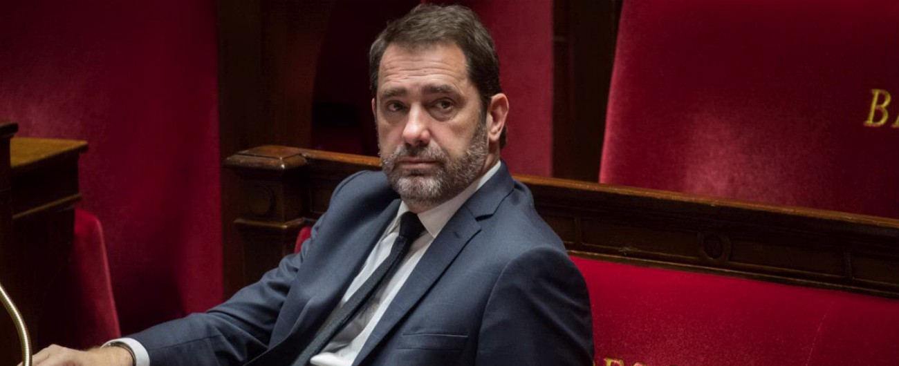 Gilet gialli, ministro francese: “Parlano di golpe militare? Commedia all’italiana”
