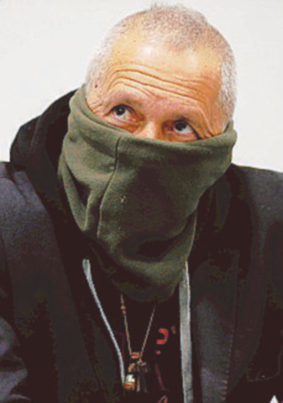 Il capitano Ultimo querela l’ex premier Matteo Renzi per le frasi nel libro