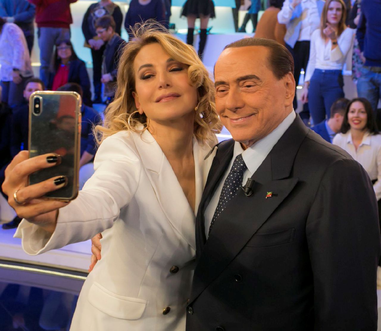 Trash - Barbara D’Urso e B. - LaPresse B. fa l’anti-italiano perché non lo votano più