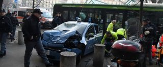 Copertina di Milano, malore per conducente di autobus che sperona auto della polizia: tre agenti feriti