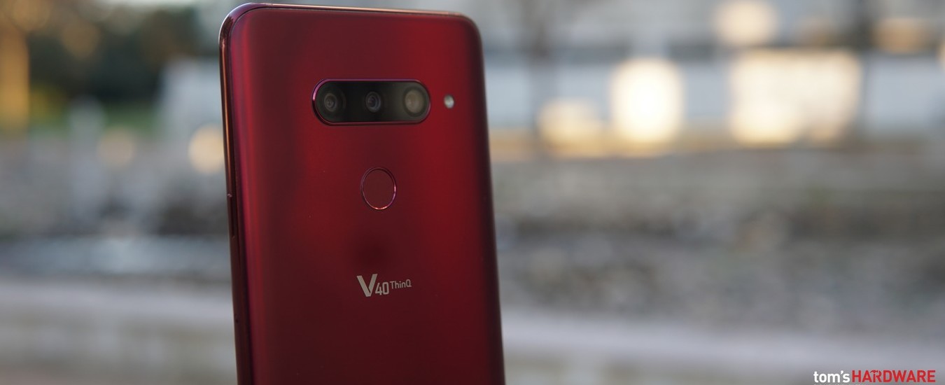 LG V40 ThinQ è lo smartphone top di gamma che dovrà vedersela con le novità del MWC di Barcellona