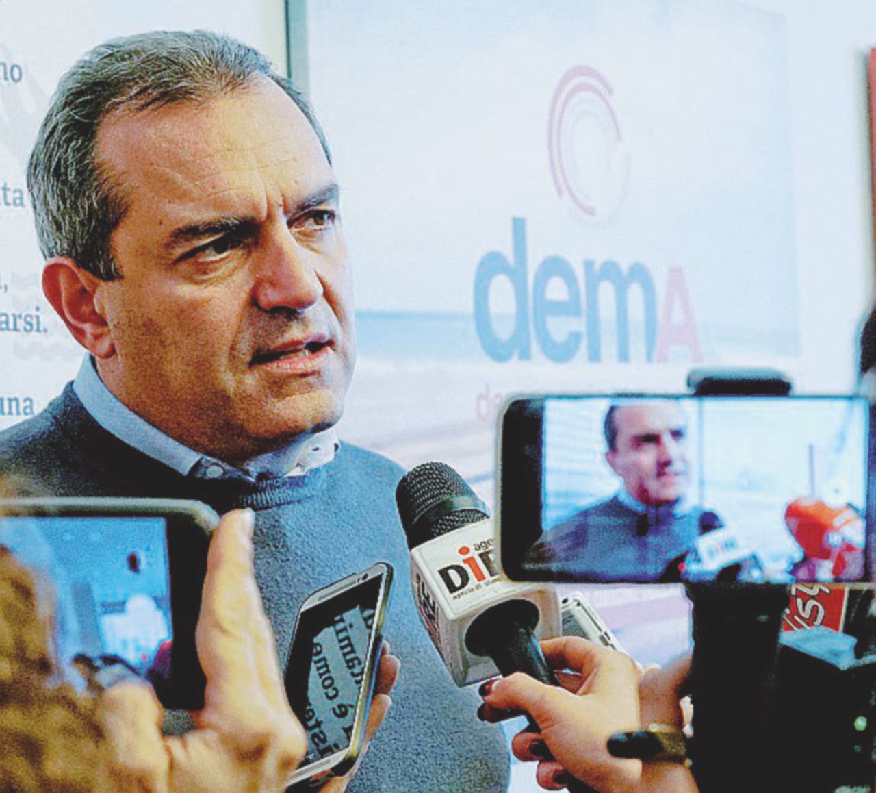 Deluso - Il sindaco di Napoli, Luigi de Magistris, alle prese con alleati difficili La lista De Magistris rischia già di saltare