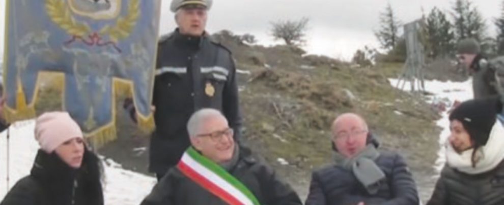 Giuseppe Lo Verde Senza strada da 13 anni, il sindaco chiede aiuto ai vip: “Martin Scorsese, dacci una mano tu”