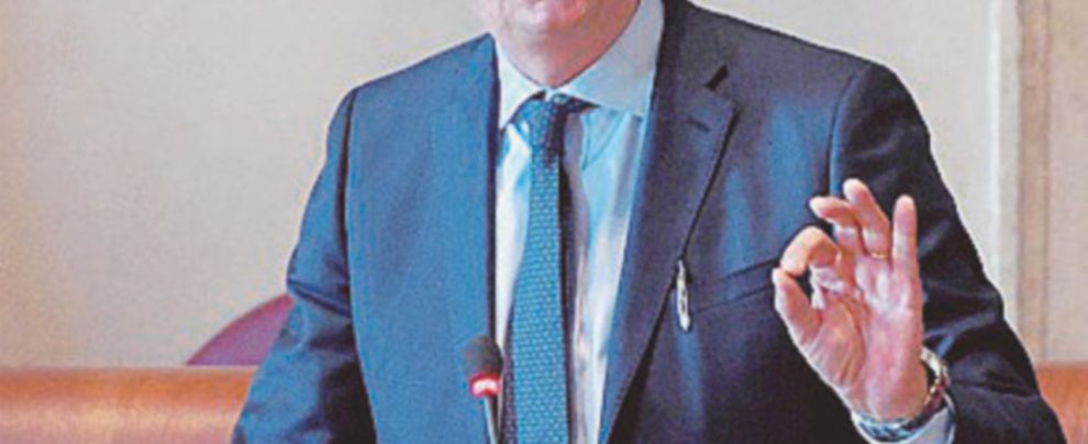 Lorenzo Bagnacani Caos rifiuti, dopo le dimissioni dell’assessore Montanari, Virginia Raggi azzera il cda Ama