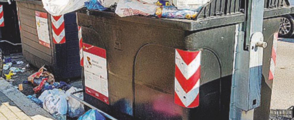 La filiera del riciclaggio rifiuti dei dipendenti “infedeli” Ama: mazzette, sabotaggi e roghi La filiera del riciclaggio rifiuti dei dipendenti “infedeli” Ama: mazzette, sabotaggi e roghi