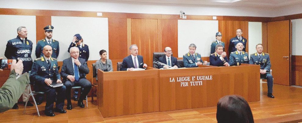 Questione nazionale - Il Procuratore generale antimafia Ferdinando Cafiero De Raho ieri a Venezia - Ansa “I Casalesi al posto della mafia del Brenta”. Retata in Veneto, in cella sindaco di Eraclea