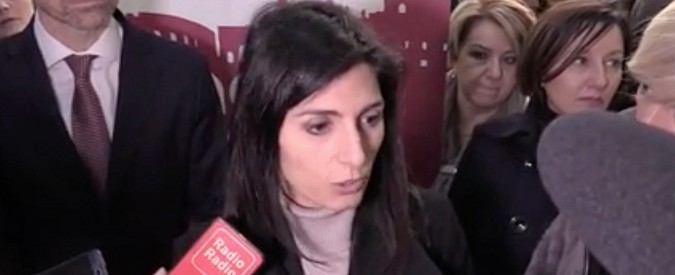 Copertina di Rifiuti, Raggi: “Piena fiducia in Giampaoletti. Chiarezza nei conti è base per costruire solide fondamenta”