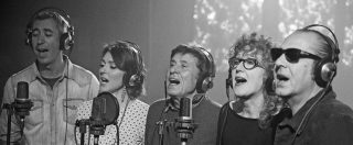 Copertina di La canzone per Genova scritta da Paolo Kessisoglu e incisa con 25 big della musica italiana: da Malika Ayane a Gino Paoli