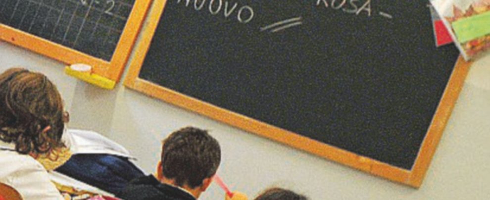 - - Ansa “Bambino nero sei brutto, girati”. Accuse a un maestro elementare. Il Miur: “Sospeso in via cautelare”