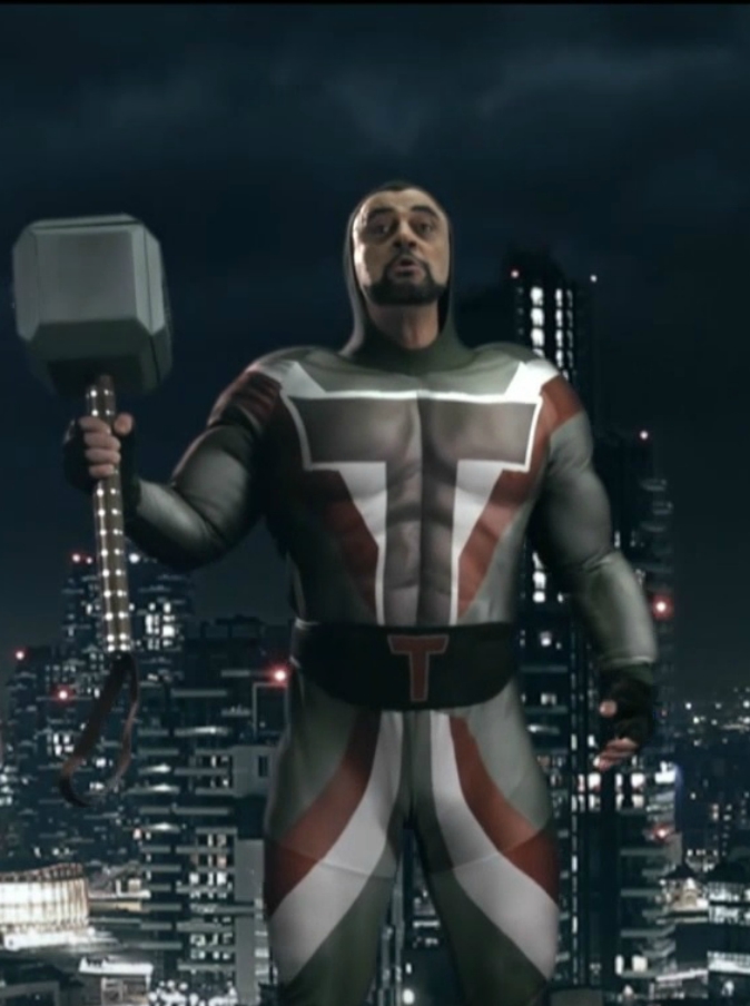 Copertina di Crozza nei panni del supereroe Thar: “Io bloccato dalla burocrazia, ora sto aspettando il reddito di cittadinanza”