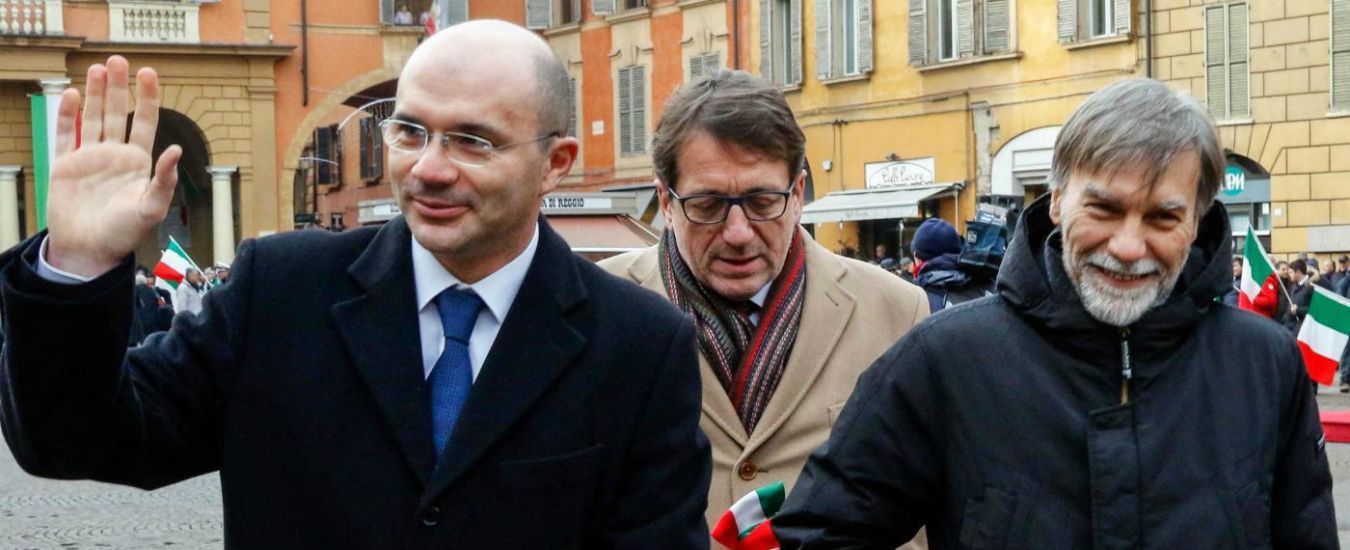 Reggio Emilia, 18 dirigenti indagati per “violazioni nell’assegnazione di incarichi esterni”. C’è la moglie del sindaco Pd