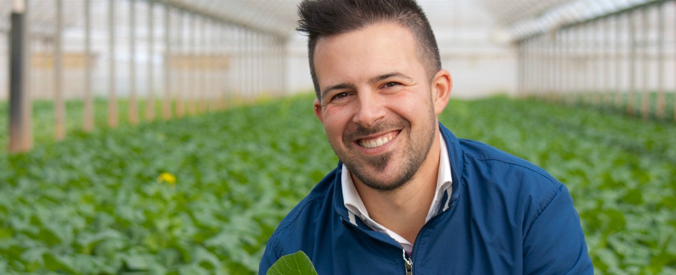 Copertina di “Ho lasciato l’Aeronautica per coltivare la terra. Mio padre sognava per me il posto fisso, ma nella vita non c’è solo lo stipendio”