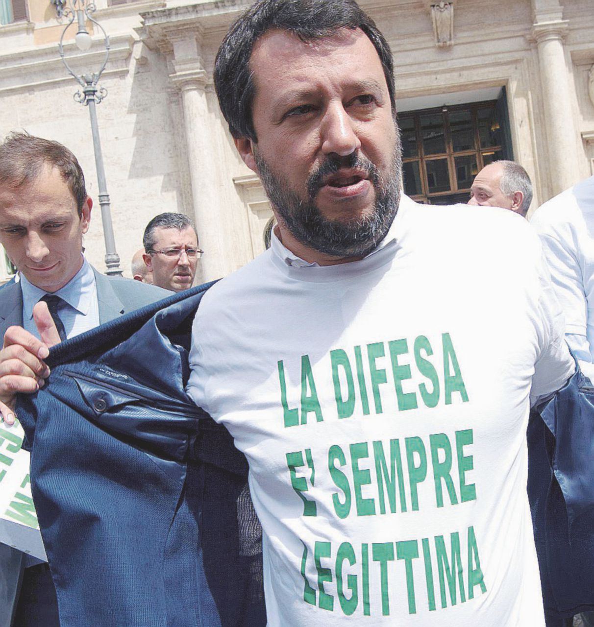 Legittima difesa, i 5Stelle non ci stanno: altro rinvio