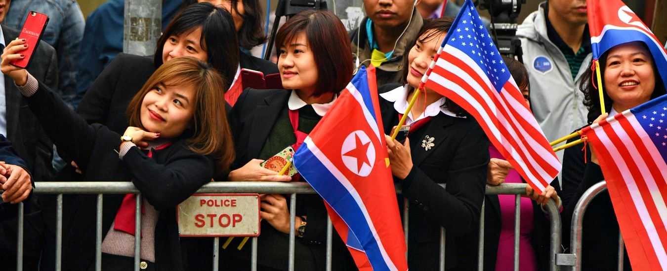 Vertice Trump-Kim, i due leader sono arrivati in Vietnam. Sul tavolo il nucleare e le sanzioni: cosa aspettarsi