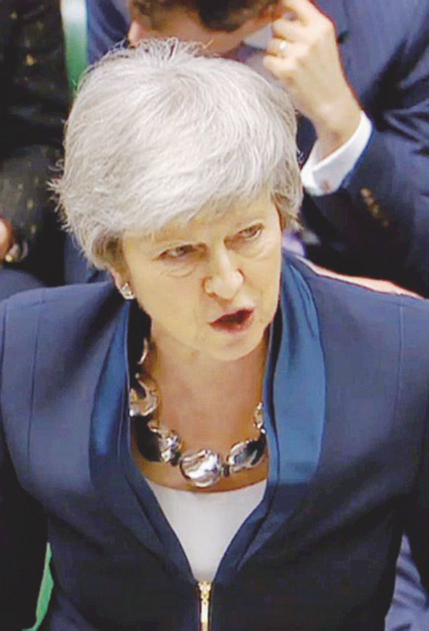 La strategia della lumaca Theresa May diluisce il voto su Brexit purché si faccia