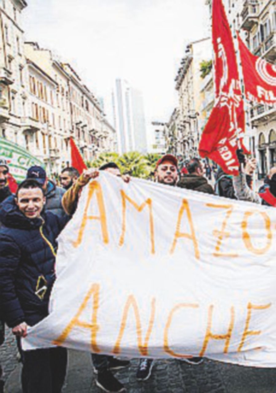 Copertina di Amazon, proteste in Lombardia: ferme tutte le consegne