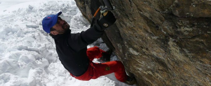 Daniele Nardi, avvistata la tenda dell’alpinista sul Nanga Parbat: “Invasa dalla neve. Ci sono tracce di valanga”