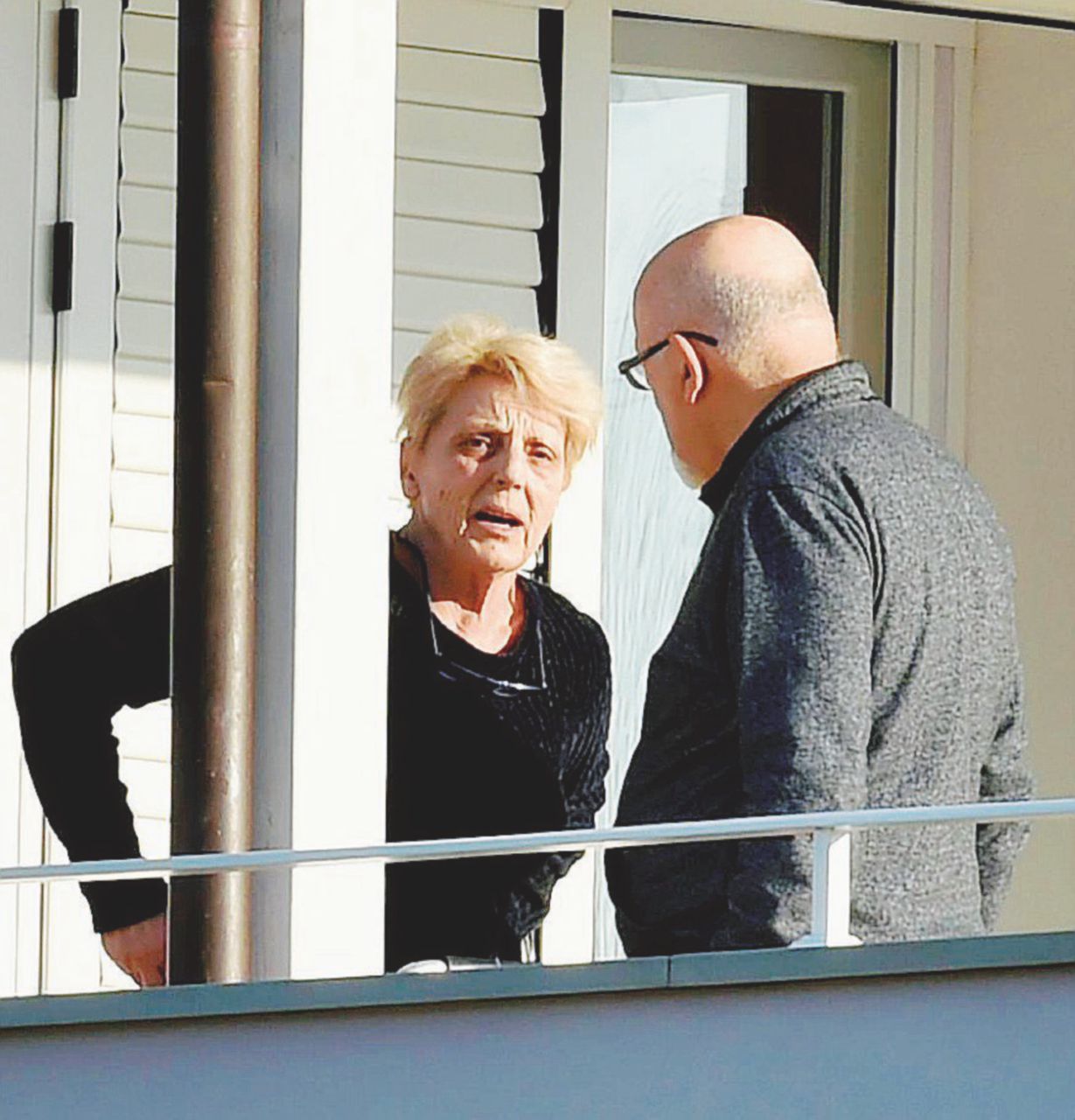 Copertina di I due Renzi non convincono. Il gip conferma i domiciliari