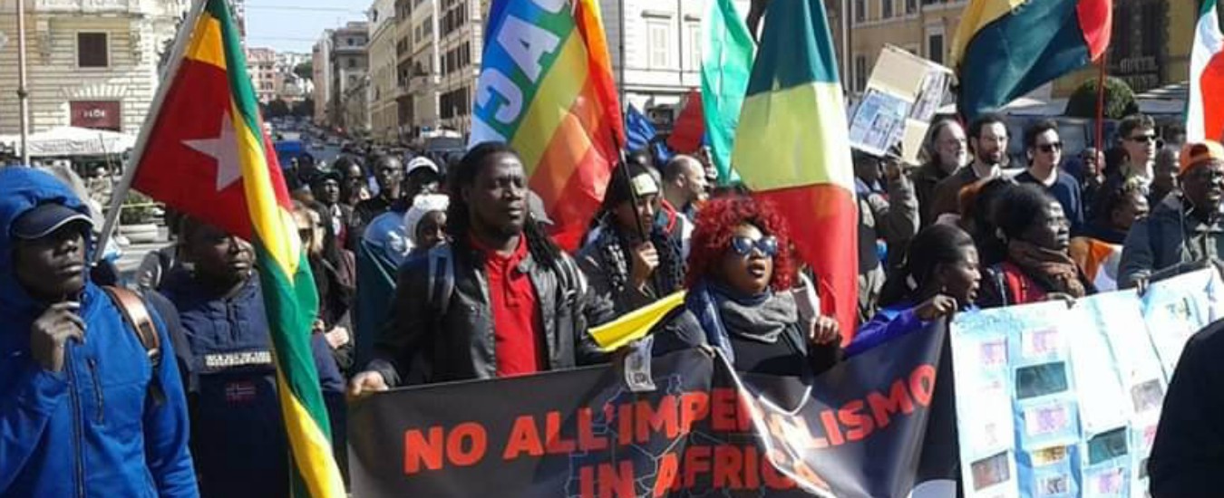 Franco Cfa, a Roma sfilano gli africani: “Basta imperialismo nel Continente nero”