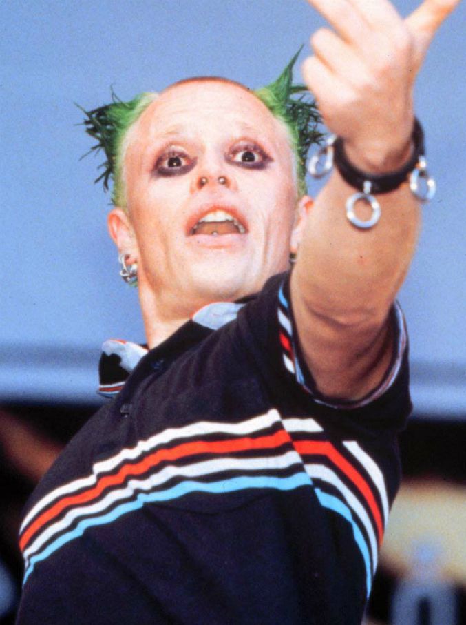 Copertina di Prodigy, morto il cantante Keith Flint: aveva 49 anni. Il post della band: “Si è suicidato”