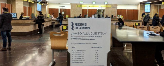 Reddito di cittadinanza, al via le richieste: niente code a Poste e Caf. “Oltre 35mila domande più 8.500 online”