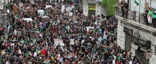 Algeria, almeno mezzo milione di persone in piazza contro la ricandidatura di Bouteflika